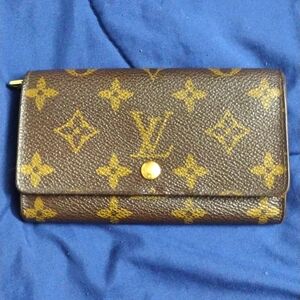 Louis Vuitton tresor wallet